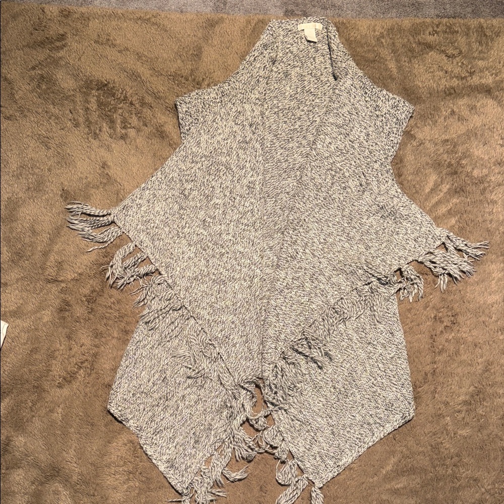 Gray Fringe Women's Short sleeve Sweater
